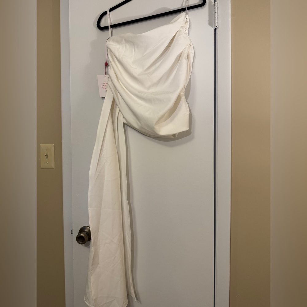Miss Circle White Draped Fabric Strapless Top